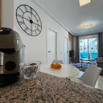 Del Cura With Balcony & Pool * Torrevieja