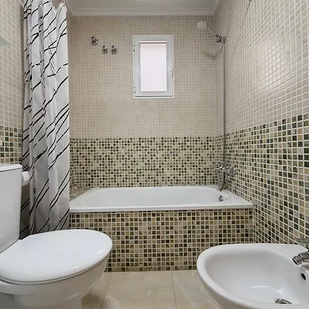 Del Cura With Balcony & Pool Apartment *
