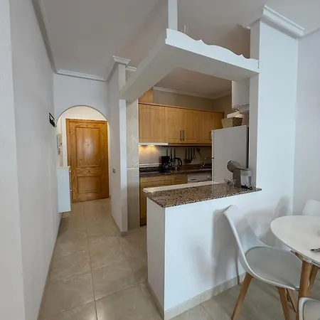 Del Cura With Balcony & Pool Torrevieja