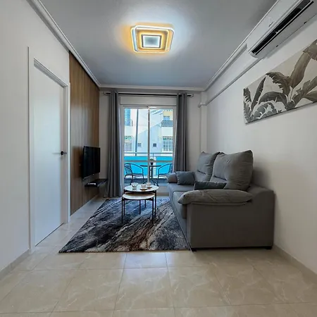 Del Cura With Balcony & Pool *